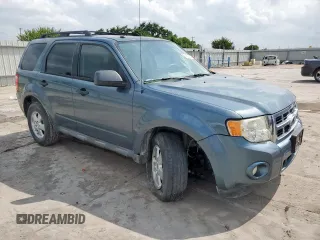 2012 Ford Escape XLT z VIN 1FMCU0DG3CKC07799, wystawiony jako Copart lot #59535605 z przebiegiem 69 378 mil mil oraz Szkoda całkowita • Salvage title. Historia ofert i sprzedaży dostępna na DreamBid. Obrazek 4.