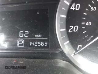 2014 Nissan Sentra SV z VIN 3N1AB7AP6EL645171, wystawiony jako IAAI lot #41963853 z przebiegiem 142 563 mil mil oraz . Historia ofert i sprzedaży dostępna na DreamBid. Obrazek 7.