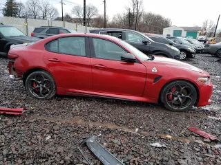 2018 Alfa Romeo Giulia Quadrifoglio with VIN ZARFAEAV9J7579163, listed as a Copart auction lot 71178432 with 11,996 mi miles. Bid and sale history available at carsss.com. Image 4.