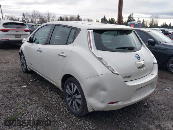 2016 Nissan LEAF SL with VIN 1N4BZ0CP5GC306794, listed as a IAAI auction lot 41120675 with 46,819 mi miles. Bid and sale history available at carsss.com. Image 3.