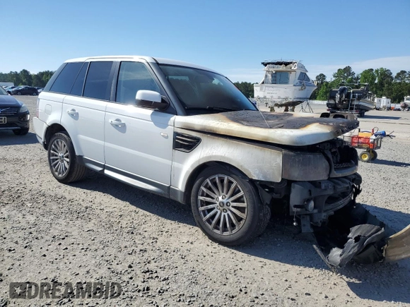 2013 Land Rover Range Rover Sport HSE z VIN SALSF2D44DA785003, wystawiony jako Copart lot #56012075 z przebiegiem Nie podano mil oraz Szkoda całkowita • Salvage title. Historia ofert i sprzedaży dostępna na DreamBid. Obrazek 4.