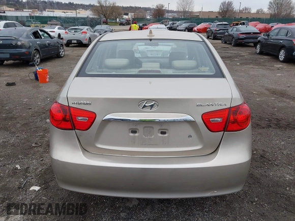 2010 Hyundai Elantra GLS z VIN KMHDU4AD6AU195171, wystawiony jako IAAI lot #41863106 z przebiegiem Nie podano mil oraz . Historia ofert i sprzedaży dostępna na DreamBid. Obrazek 16.