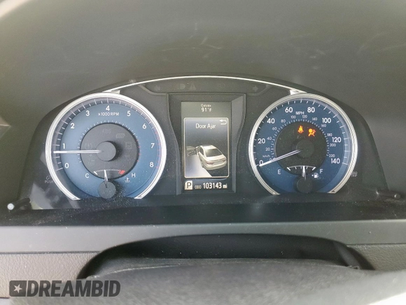 2017 Toyota Camry XLE z VIN 4T1BF1FK4HU762513, wystawiony jako Copart lot #58160135 z przebiegiem 103 143 mil mil oraz Szkoda całkowita • Salvage title. Historia ofert i sprzedaży dostępna na DreamBid. Obrazek 9.