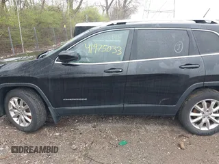 2015 Jeep Cherokee Limited with VIN 1C4PJMDS4FW698875, listed as a IAAI auction lot 41975033 with 163,580 mi miles. Bid and sale history available at carsss.com. Image 14.
