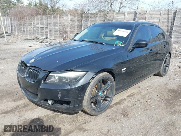 2011 BMW 3 Series 328i xDrive z VIN WBAPK5G50BNN80666, wystawiony jako IAAI lot #41876305 z przebiegiem 155 104 mil mil oraz . Historia ofert i sprzedaży dostępna na DreamBid. Obrazek 2.
