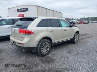 2014 Lincoln MKX with VIN 2LMDJ6JK6EBL06238, listed as a IAAI auction lot 41604943 with 188,639 mi miles. Bid and sale history available at carsss.com. Image 4.