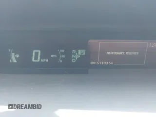2014 Toyota Prius Four z VIN JTDKN3DU0E0384197, wystawiony jako IAAI lot #42519799 z przebiegiem 511 035 mil mil oraz . Historia ofert i sprzedaży dostępna na DreamBid. Obrazek 7.