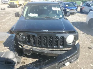 2014 Jeep Patriot Sport z VIN 1C4NJPBA9ED769615, wystawiony jako Copart lot #56385725 z przebiegiem 185 603 mil mil oraz Szkoda całkowita • Salvage title. Historia ofert i sprzedaży dostępna na DreamBid. Obrazek 5.