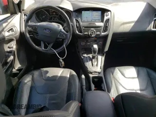 2016 Ford Focus Titanium z VIN 1FADP3J24GL272970, wystawiony jako Copart lot #54539215 z przebiegiem 60 007 mil mil oraz Czysty tytuł • Clean title. Historia ofert i sprzedaży dostępna na DreamBid. Obrazek 8.