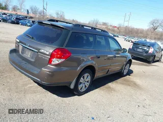 2009 Subaru Outback with VIN 4S4BP60C197327914, listed as a IAAI auction lot 41758477 with 155,396 mi miles. Bid and sale history available at carsss.com. Image 4.