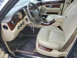2003 Bentley Arnage R z VIN SCBLC37F93CX08981, wystawiony jako Copart lot #43155385 z przebiegiem Nie podano mil oraz Tytuł czysty. Historia ofert i sprzedaży dostępna na DreamBid. Obrazek 7.
