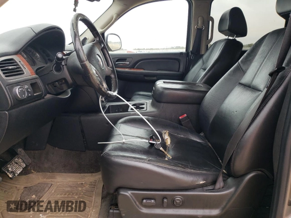 2008 GMC Yukon XL SLT with VIN 1GKFC16JX8R233855, listed as a Copart auction lot 83918164 with 322,009 mi miles and Salvage Title. Bid and sale history available at carsss.com. Image 7.