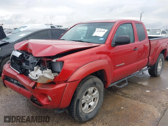 2011 Toyota Tacoma with VIN 5TFUU4EN8BX005572, listed as a IAAI auction lot 41460605 with 175,032 mi miles. Bid and sale history available at carsss.com. Image 2.