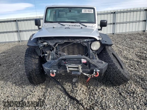 2009 Jeep Wrangler Unlimited Rubicon with VIN 1J8GA69139L703848, listed as a Copart auction lot 43614645 with 172,801 mi miles and Salvage title. Bid and sale history available at DreamBid. Image 5.