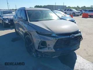 2021 Chevrolet Blazer RS z VIN 3GNKBKRS8MS569011, wystawiony jako IAAI lot #40785056 z przebiegiem 50 765 mil mil oraz . Historia ofert i sprzedaży dostępna na DreamBid. Obrazek 1.