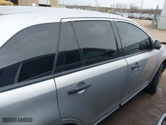 2013 Ford Edge SE with VIN 2FMDK3GC1DBC54068, listed as a IAAI auction lot 40821488 with 175,800 mi miles. Bid and sale history available at carsss.com. Image 14.