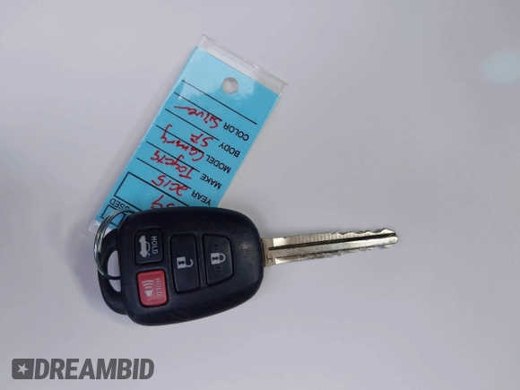 2015 Toyota Camry XLE with VIN 4T1BF1FK1FU100580, listed as a IAAI auction lot 42002060 with 111,739 mi miles. Bid and sale history available at carsss.com. Image 11.