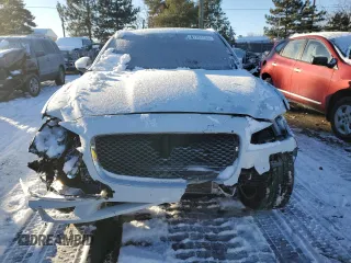 2019 Jaguar F-Pace 30t Portfolio with VIN SADCN2GX5KA365434, listed as a Copart auction lot 41701755 with 59,124 mi miles and Salvage title. Bid and sale history available at DreamBid. Image 5.