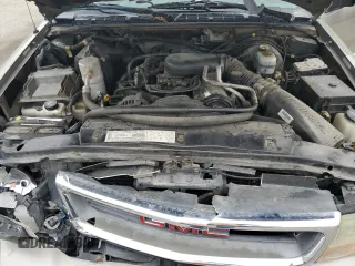 2003 GMC Sonoma SLS with VIN 1GTCS19X338207324, listed as a Copart auction lot 87468524 with 123,453 mi miles and Salvage Title. Bid and sale history available at carsss.com. Image 13.