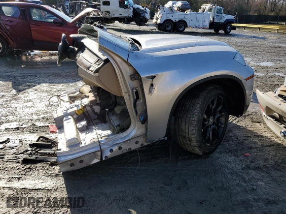 2011 BMW X6 50i with VIN 5UXFG8C58BLZ96045, listed as a Copart auction lot 50291795 with 0 mi miles and Salvage Title. Bid and sale history available at carsss.com. Image 3.