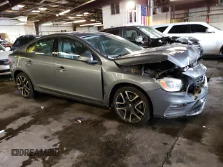 2017 Volvo S60 Dynamic with VIN YV140MTL0H2433505, listed as a Copart auction lot 68918202 with 65,891 mi miles. Bid and sale history available at carsss.com. Image 4.