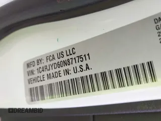 2022 Jeep Grand Cherokee Overland z VIN 1C4RJYD60N8717511, wystawiony jako IAAI lot #42366903 z przebiegiem 43 844 mil mil oraz . Historia ofert i sprzedaży dostępna na DreamBid. Obrazek 9.