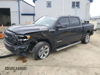 2024 Ram 1500 Big Horn z VIN 1C6SRFFTXRN125064, wystawiony jako Copart lot #53907555 z przebiegiem 44 434 mil mil oraz Szkoda całkowita • Salvage title. Historia ofert i sprzedaży dostępna na DreamBid. Obrazek 1.