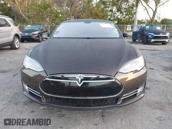 2014 Tesla Model S 60 z VIN 5YJSA1H19EFP51406, wystawiony jako IAAI lot #41561395 z przebiegiem Nie podano mil oraz . Historia ofert i sprzedaży dostępna na DreamBid. Obrazek 12.