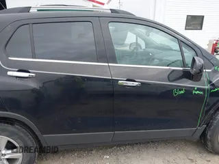 2017 Chevrolet Trax LT with VIN 3GNCJLSB3HL285082, listed as a IAAI auction lot 41934645 with 9,203 mi miles. Bid and sale history available at carsss.com. Image 14.