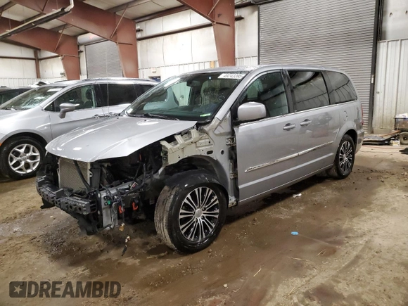 2014 Chrysler Town & Country S with VIN 2C4RC1HG0ER109089, listed as a Copart auction lot 49243395 with 117,568 mi miles and Clean Title. Bid and sale history available at carsss.com. Image 1.