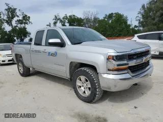 2018 Chevrolet Silverado 1500 LT with VIN 1GCVKREC4JZ158314, listed as a Copart auction lot 53850255 with 197,399 mi miles and Clean Title. Bid and sale history available at carsss.com. Image 4.