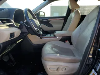 2023 Toyota Highlander Hybrid Limited with VIN 5TDXBRCH6PS576682, listed as a Copart auction lot 52722775 with 157,933 mi miles and Salvage title. Bid and sale history available at DreamBid. Image 7.