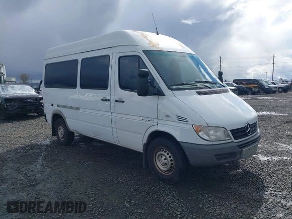2005 Dodge Sprinter with VIN WD0PD644355798997, listed as a IAAI auction lot 41763328 with 227,692 mi miles and . Bid and sale history available at DreamBid. Image 1.