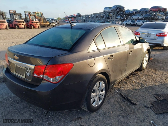 2014 Chevrolet Cruze LS with VIN 1G1PA5SH0E7336511, listed as a IAAI auction lot 41954161 with 73,798 mi miles. Bid and sale history available at carsss.com. Image 4.