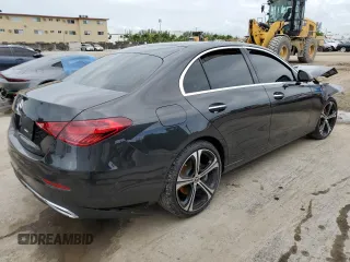 2022 Mercedes-Benz C 300 z VIN W1KAF4GB8NR057623, wystawiony jako Copart lot #48535253 z przebiegiem 14 060 mil mil oraz . Historia ofert i sprzedaży dostępna na DreamBid. Obrazek 3.