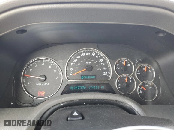 2003 GMC Envoy SLT with VIN 1GKDT13S232251871, listed as a Copart auction lot 45306785 with 174,303 mi miles and Salvage Title. Bid and sale history available at carsss.com. Image 9.
