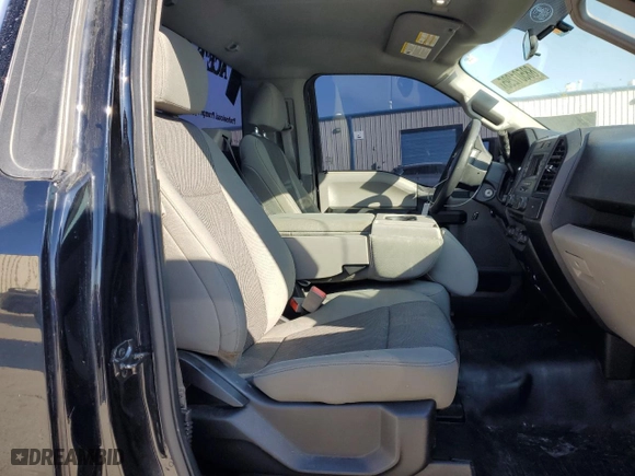 2018 Ford F-150 XL with VIN 1FTMF1EB8JFB17985, listed as a Copart auction lot 88501295 with 117,208 mi miles and Clean Title. Bid and sale history available at carsss.com. Image 10.