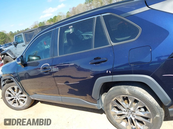 2019 Toyota RAV4 XLE Premium with VIN 2T3A1RFV4KW078806, listed as a IAAI auction lot 41877504 with 99,017 mi miles. Bid and sale history available at carsss.com. Image 14.