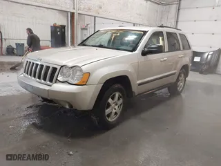 2008 Jeep Grand Cherokee Laredo with VIN 1J8GR48K68C213992, listed as a IAAI auction lot 41344172 with 222,486 mi miles. Bid and sale history available at carsss.com. Image 17.