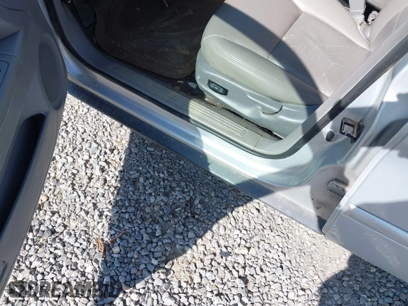 2003 Ford Taurus SES Standard with VIN 1FAFP55U73G245779, listed as a IAAI auction lot 41935697 with 145,414 mi miles. Bid and sale history available at carsss.com. Image 6.