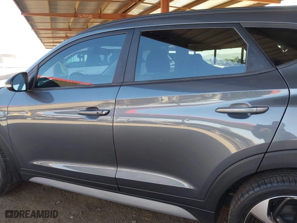 2017 Hyundai Tucson Value with VIN KM8J33A27HU460429, listed as a IAAI auction lot 41681076 with 95,178 mi miles. Bid and sale history available at carsss.com. Image 14.