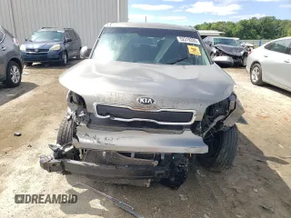 2015 Kia Soul with VIN KNDJN2A28F7169264, listed as a Copart auction lot 52319335 with 134,569 mi miles and Salvage Title. Bid and sale history available at carsss.com. Image 5.