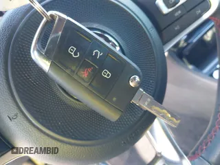 2019 Volkswagen GTI S z VIN 3VW5T7AU2KM006290, wystawiony jako IAAI lot #41629562 z przebiegiem 69 085 mil mil oraz . Historia ofert i sprzedaży dostępna na DreamBid. Obrazek 11.