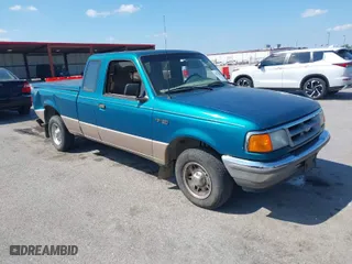 1996 Ford Ranger XL with VIN 1FTCR14U2TPB41329, listed as a IAAI auction lot 40135988 with 119,381 mi miles. Bid and sale history available at carsss.com. Image 1.