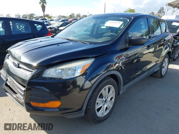 2014 Ford Escape S with VIN 1FMCU0F72EUD51798, listed as a IAAI auction lot 41925673 with 149,545 mi miles. Bid and sale history available at carsss.com. Image 2.