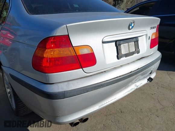 2003 BMW 3 Series 330xi with VIN WBAEW53493PN30296, listed as a IAAI auction lot 41429776 with 233,013 mi miles. Bid and sale history available at carsss.com. Image 6.