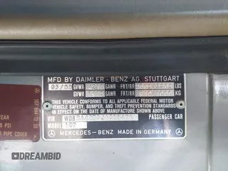 1988 Mercedes-Benz 560 SL with VIN WDBBA48D0JA088479, listed as a IAAI auction lot 41272731 with 91,858 mi miles and . Bid and sale history available at DreamBid. Image 9.
