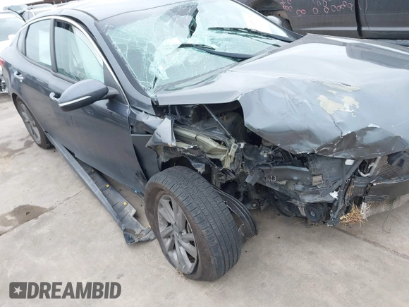 2020 Kia Optima LX z VIN 5XXGT4L39LG448999, wystawiony jako IAAI lot #41620968 z przebiegiem 69 431 mil mil oraz . Historia ofert i sprzedaży dostępna na DreamBid. Obrazek 6.