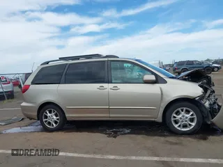 2005 Toyota Sienna XLE with VIN 5TDZA22C65S349045, listed as a IAAI auction lot 42014639 with 99,940 mi miles. Bid and sale history available at carsss.com. Image 13.