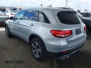 2019 Mercedes-Benz GLC 300 with VIN WDC0G4JB4KV129605, listed as a IAAI auction lot 42207132 with 39,743 mi miles and . Bid and sale history available at DreamBid. Image 3.